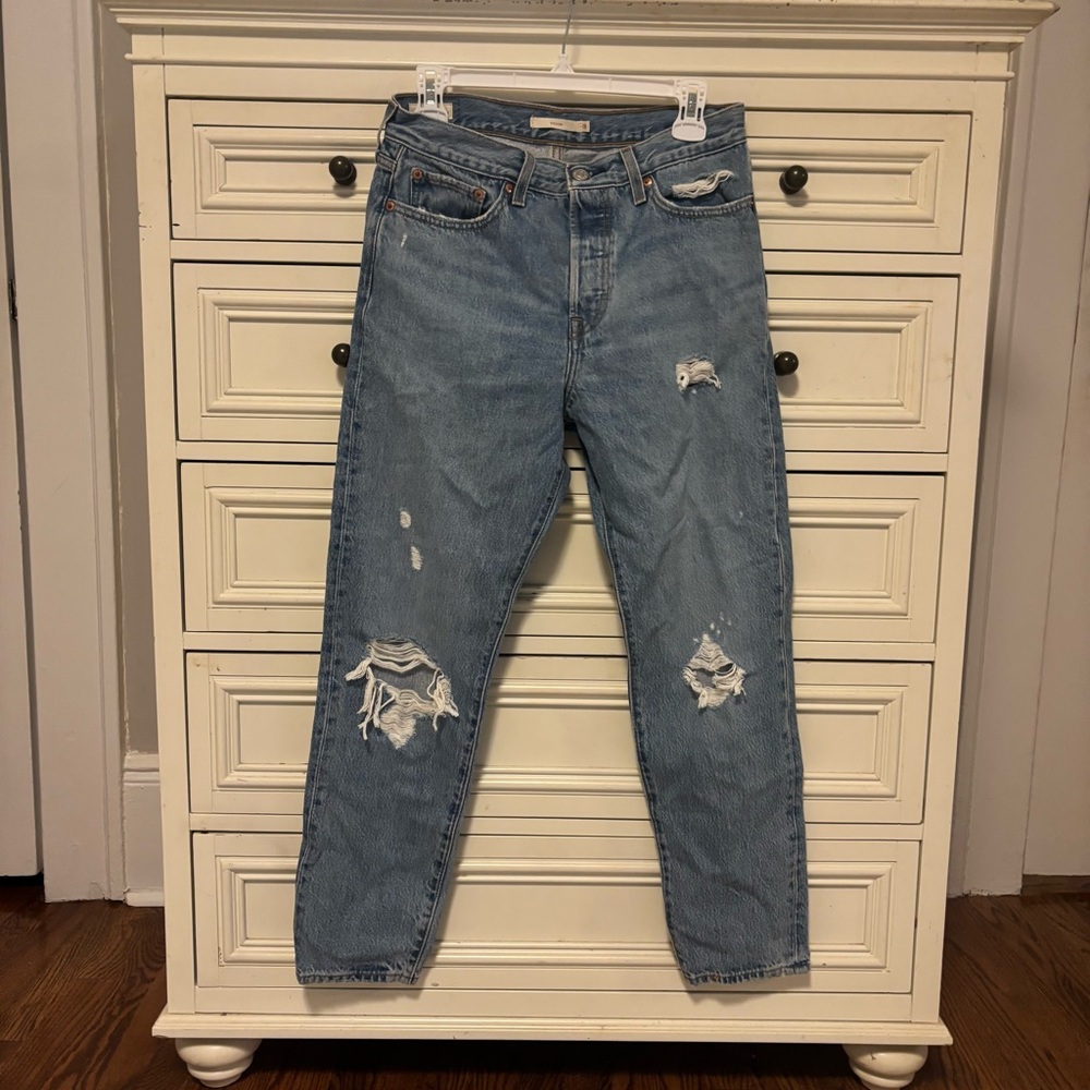 Levi’s Distressed Wedgie Blue Jeans